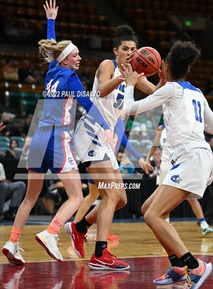 Thumbnail 3 in Cherry Creek vs. Grandview (CHSAA 5A Great 8) photogallery.