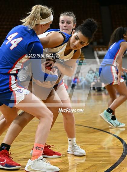 Thumbnail 2 in Cherry Creek vs. Grandview (CHSAA 5A Great 8) photogallery.