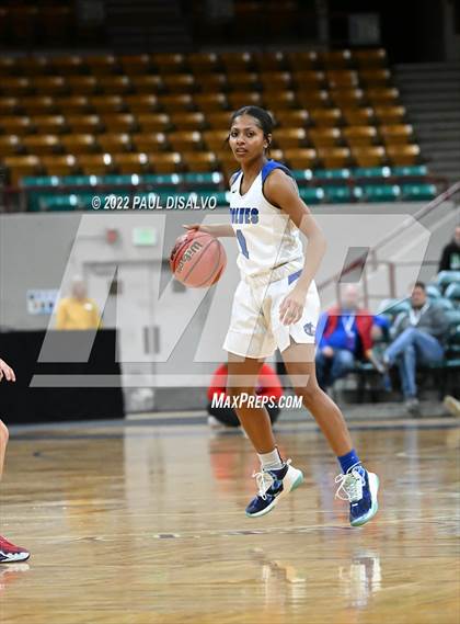 Thumbnail 2 in Cherry Creek vs. Grandview (CHSAA 5A Great 8) photogallery.
