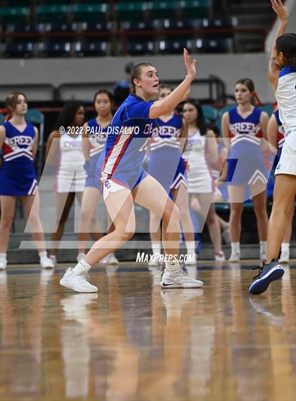 Thumbnail 3 in Cherry Creek vs. Grandview (CHSAA 5A Great 8) photogallery.