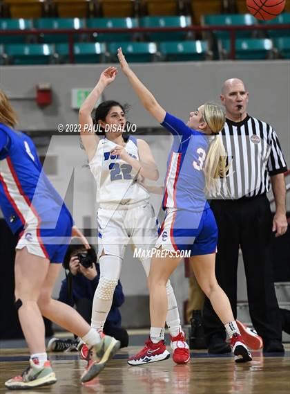 Thumbnail 3 in Cherry Creek vs. Grandview (CHSAA 5A Great 8) photogallery.
