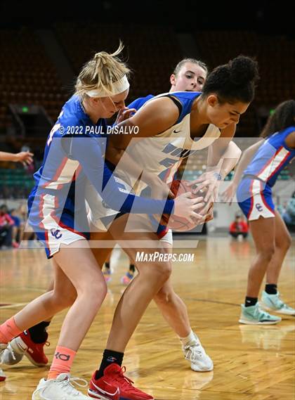 Thumbnail 2 in Cherry Creek vs. Grandview (CHSAA 5A Great 8) photogallery.