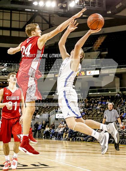 Thumbnail 3 in Scott vs Dixie photogallery.