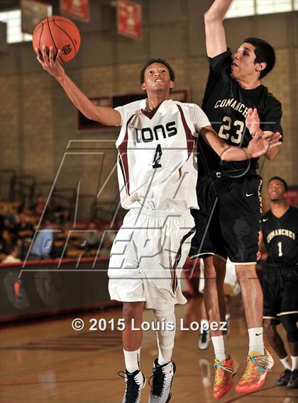 Thumbnail 2 in JSerra Catholic vs. Canyon (Nike Extravaganza) photogallery.