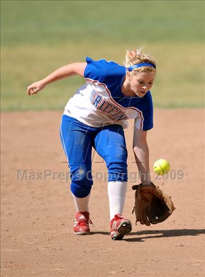 Thumbnail 2 in Pacifica vs. Los Alamitos (Michelle Carew Classic) photogallery.