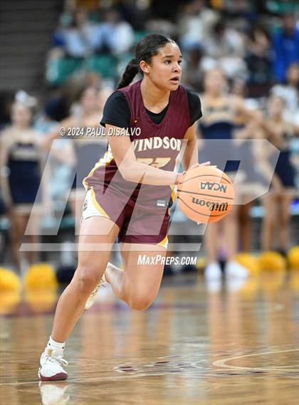 Thumbnail 3 in Windsor vs. Northfield (CHSAA 5A Great 8) photogallery.