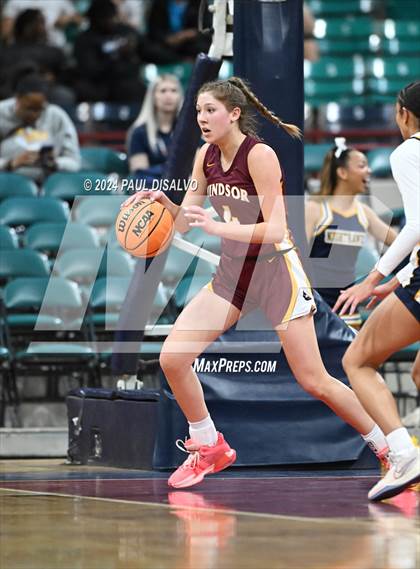 Thumbnail 1 in Windsor vs. Northfield (CHSAA 5A Great 8) photogallery.