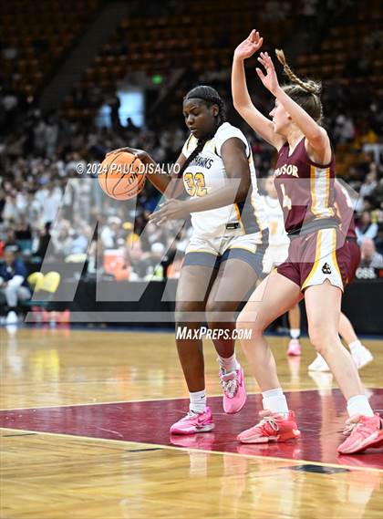 Thumbnail 2 in Windsor vs. Northfield (CHSAA 5A Great 8) photogallery.