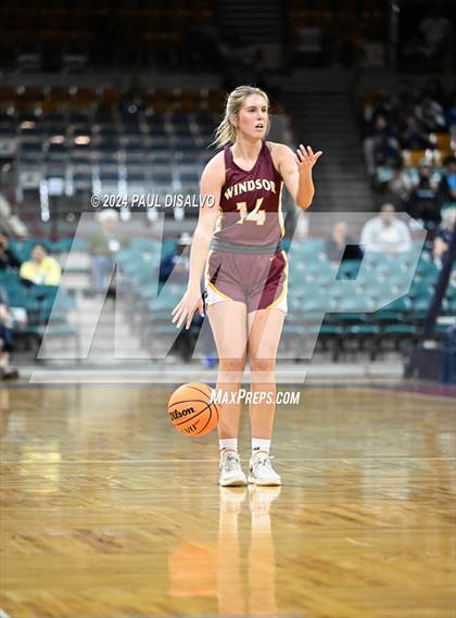 Thumbnail 3 in Windsor vs. Northfield (CHSAA 5A Great 8) photogallery.