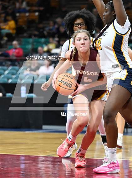Thumbnail 1 in Windsor vs. Northfield (CHSAA 5A Great 8) photogallery.
