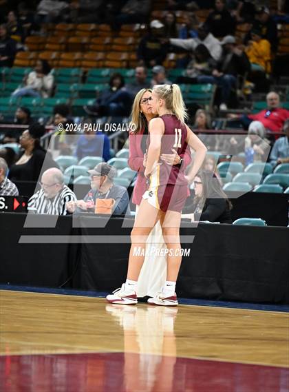Thumbnail 3 in Windsor vs. Northfield (CHSAA 5A Great 8) photogallery.