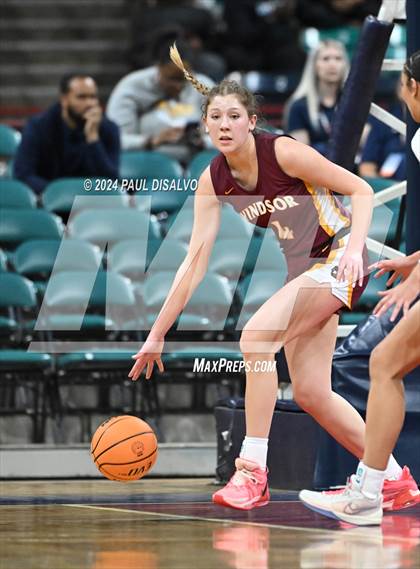 Thumbnail 2 in Windsor vs. Northfield (CHSAA 5A Great 8) photogallery.