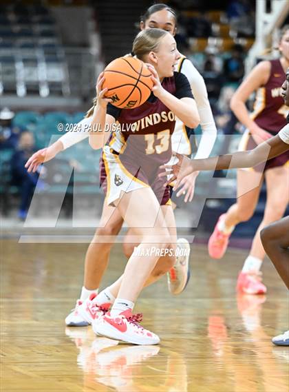 Thumbnail 3 in Windsor vs. Northfield (CHSAA 5A Great 8) photogallery.