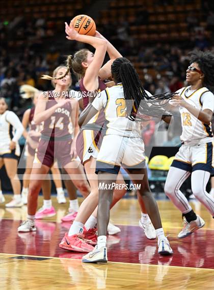 Thumbnail 1 in Windsor vs. Northfield (CHSAA 5A Great 8) photogallery.