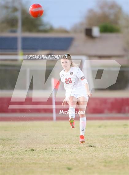 Thumbnail 2 in Red Mountain vs Maricopa (AIA 6A Round 1 Playoff) photogallery.