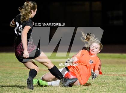 Thumbnail 2 in Red Mountain vs Maricopa (AIA 6A Round 1 Playoff) photogallery.