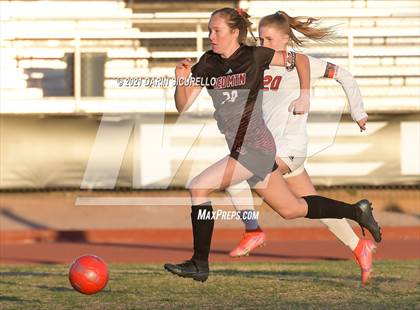 Thumbnail 3 in Red Mountain vs Maricopa (AIA 6A Round 1 Playoff) photogallery.