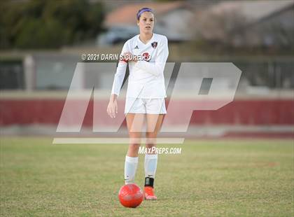 Thumbnail 3 in Red Mountain vs Maricopa (AIA 6A Round 1 Playoff) photogallery.