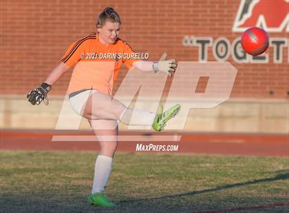 Thumbnail 3 in Red Mountain vs Maricopa (AIA 6A Round 1 Playoff) photogallery.