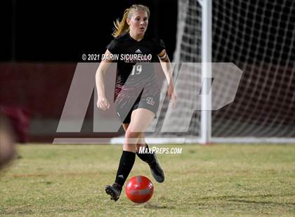 Thumbnail 3 in Red Mountain vs Maricopa (AIA 6A Round 1 Playoff) photogallery.