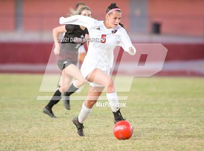 Thumbnail 2 in Red Mountain vs Maricopa (AIA 6A Round 1 Playoff) photogallery.