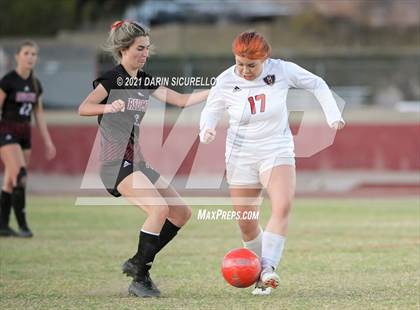 Thumbnail 3 in Red Mountain vs Maricopa (AIA 6A Round 1 Playoff) photogallery.