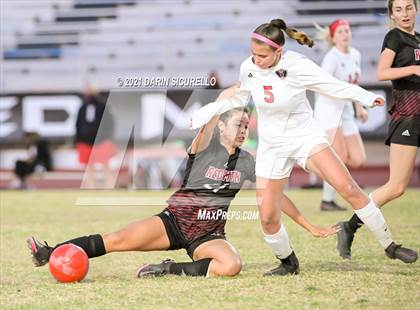 Thumbnail 3 in Red Mountain vs Maricopa (AIA 6A Round 1 Playoff) photogallery.