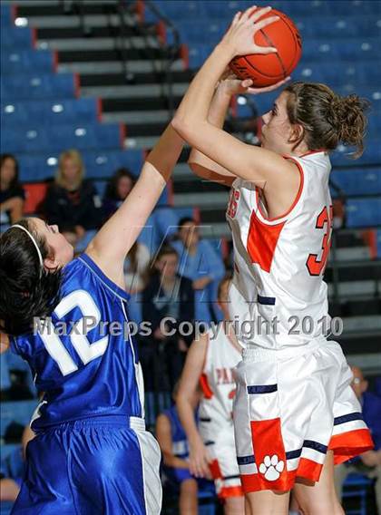 Thumbnail 3 in Pana vs. Bismarck-Henning (Kessler's Sports - Riverton Shootout) photogallery.