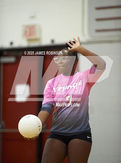 Thumbnail 3 in Raines @ Westside photogallery.