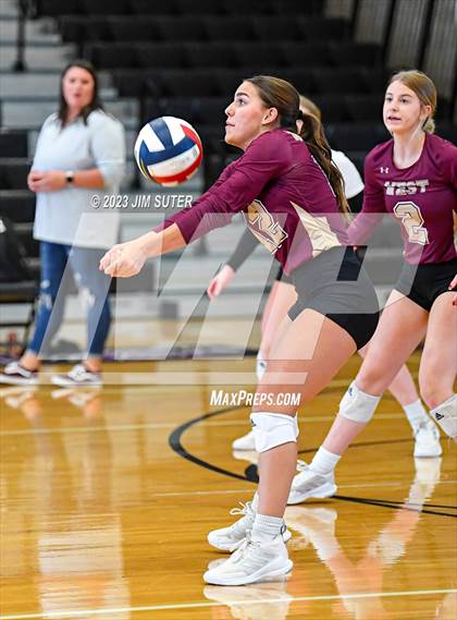 Thumbnail 3 in College Station vs Magnolia West photogallery.