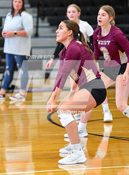 Thumbnail 2 in College Station vs Magnolia West photogallery.