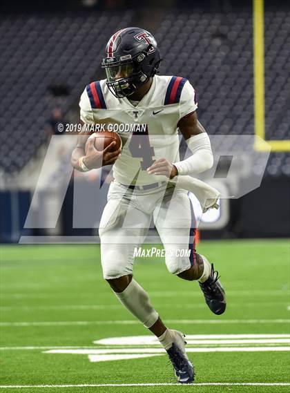 Thumbnail 3 in Tompkins vs Atascocita (UIL-6A Regional Playoff) photogallery.