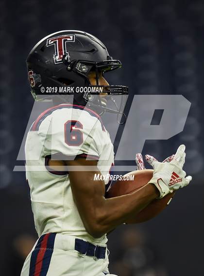 Thumbnail 3 in Tompkins vs Atascocita (UIL-6A Regional Playoff) photogallery.