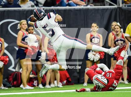Thumbnail 2 in Tompkins vs Atascocita (UIL-6A Regional Playoff) photogallery.