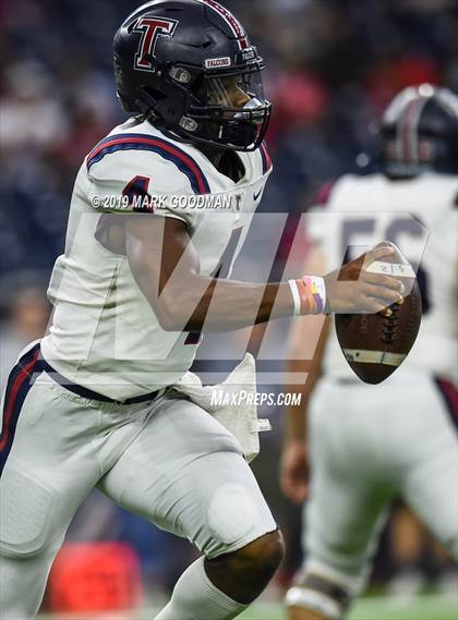 Thumbnail 3 in Tompkins vs Atascocita (UIL-6A Regional Playoff) photogallery.