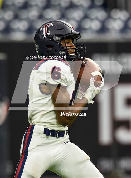 Thumbnail 1 in Tompkins vs Atascocita (UIL-6A Regional Playoff) photogallery.