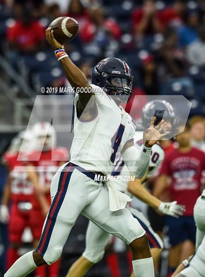 Thumbnail 3 in Tompkins vs Atascocita (UIL-6A Regional Playoff) photogallery.
