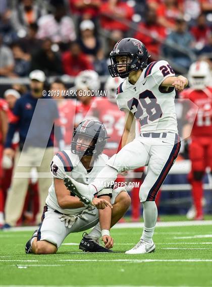 Thumbnail 2 in Tompkins vs Atascocita (UIL-6A Regional Playoff) photogallery.