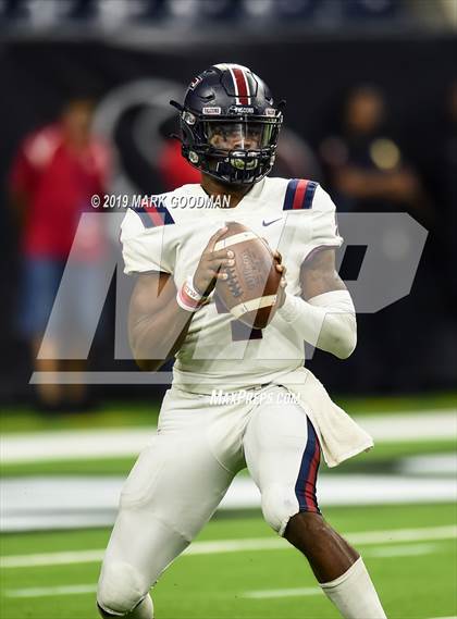 Thumbnail 2 in Tompkins vs Atascocita (UIL-6A Regional Playoff) photogallery.