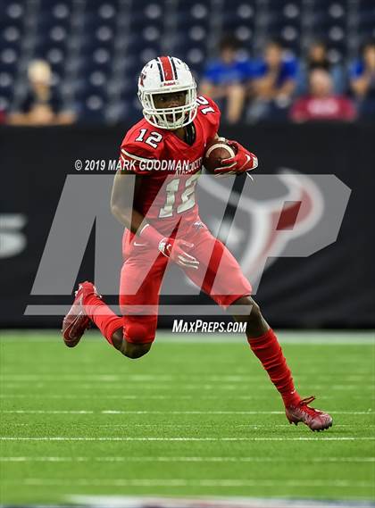 Thumbnail 2 in Tompkins vs Atascocita (UIL-6A Regional Playoff) photogallery.