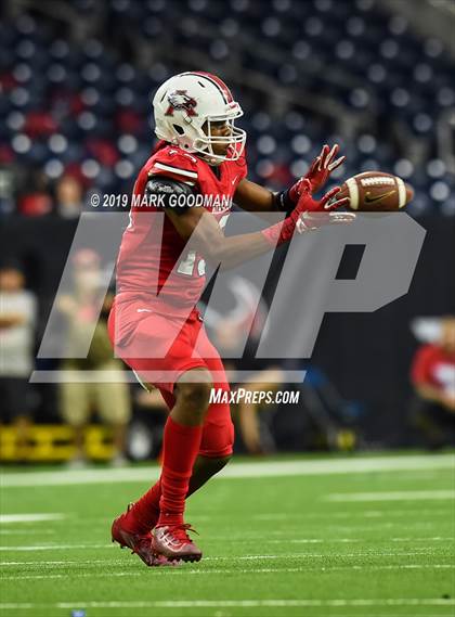 Thumbnail 3 in Tompkins vs Atascocita (UIL-6A Regional Playoff) photogallery.