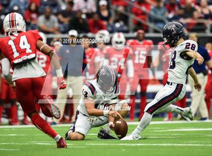 Thumbnail 2 in Tompkins vs Atascocita (UIL-6A Regional Playoff) photogallery.