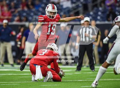 Thumbnail 1 in Tompkins vs Atascocita (UIL-6A Regional Playoff) photogallery.