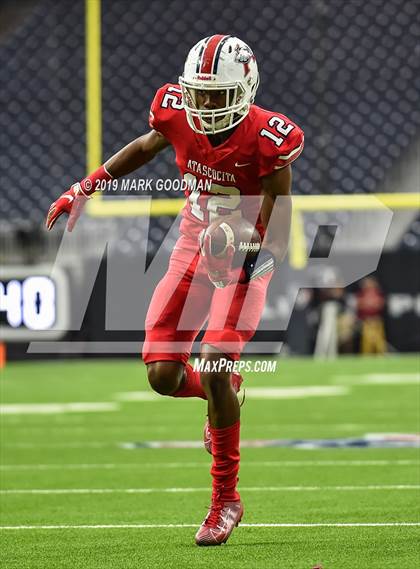 Thumbnail 2 in Tompkins vs Atascocita (UIL-6A Regional Playoff) photogallery.