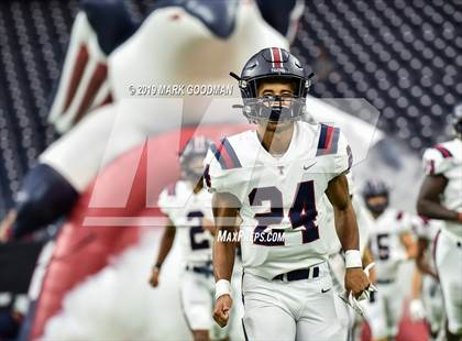 Thumbnail 1 in Tompkins vs Atascocita (UIL-6A Regional Playoff) photogallery.