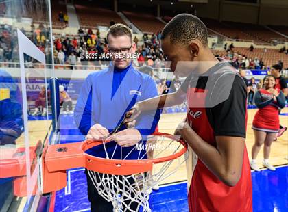 Thumbnail 2 in Central vs Mountain Pointe (AIA 5A Final Awards) photogallery.
