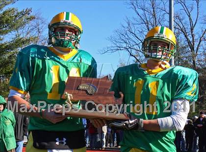 Thumbnail 3 in Clinton vs Hudson (MIAA Division III Central Final) photogallery.