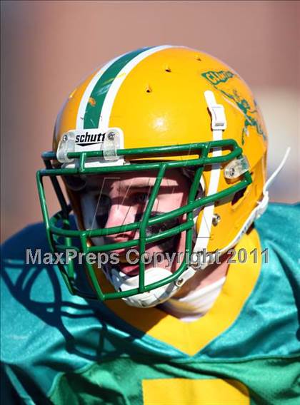 Thumbnail 2 in Clinton vs Hudson (MIAA Division III Central Final) photogallery.
