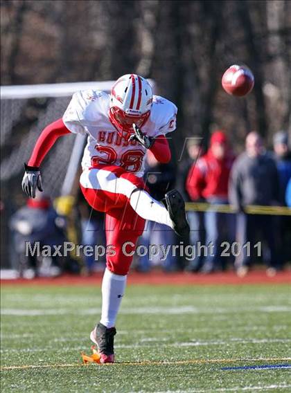 Thumbnail 3 in Clinton vs Hudson (MIAA Division III Central Final) photogallery.