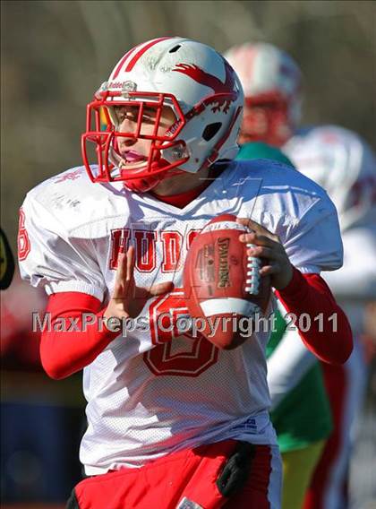 Thumbnail 3 in Clinton vs Hudson (MIAA Division III Central Final) photogallery.